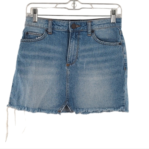 BDG Urban Outfitters Fringe Raw Hem Medium Wash Blue Denim Skirt Sz Extra Small. - Picture 1 of 4